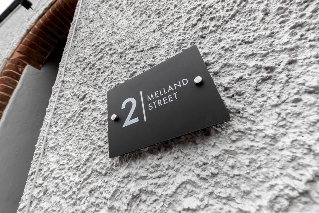 Modern Centrally Located 3 Bed Property With Tvs In Each Bedroom Super Fast Wifi And Crisp White Hotel Linen Hosted By Our Home Short Stays ดาร์ลิงตัน ภายนอก รูปภาพ